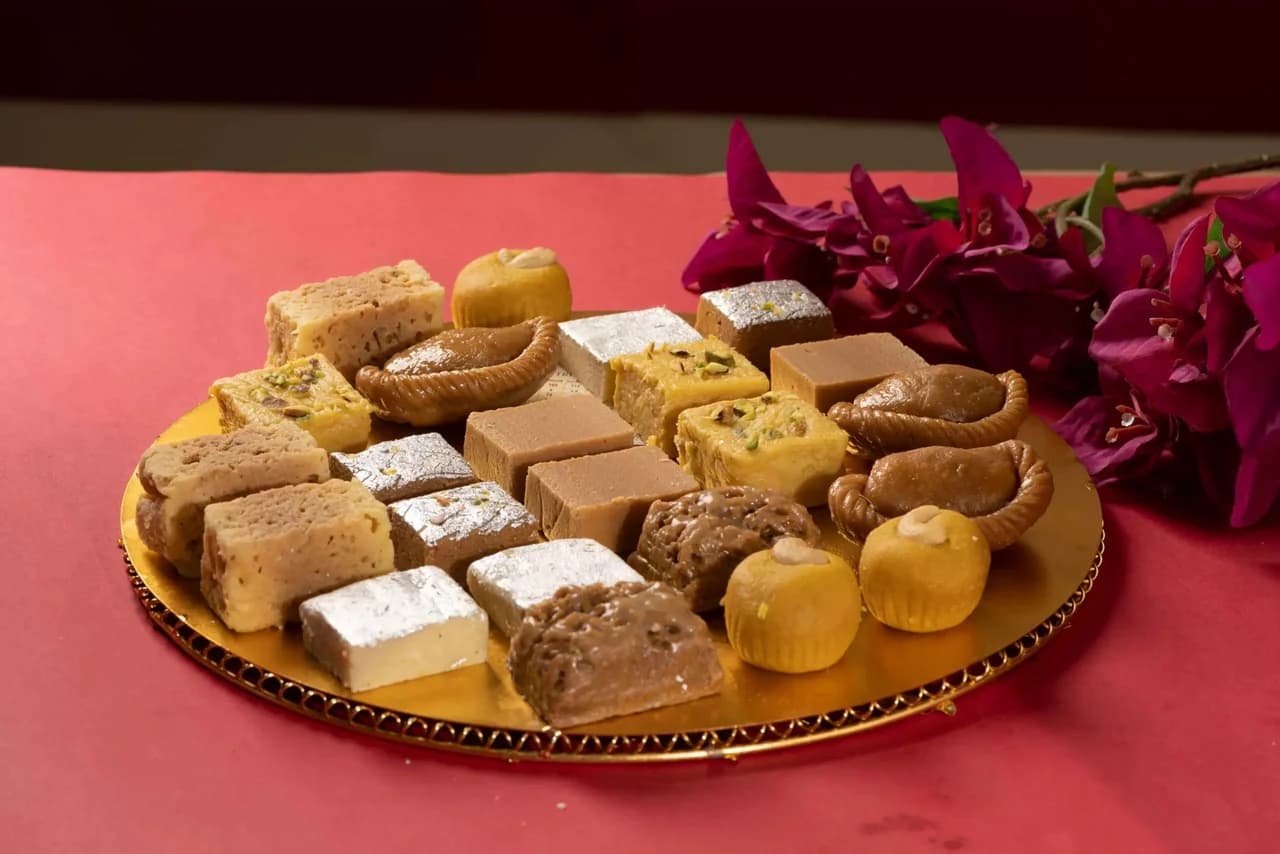 G Pulla Reddy Assorted Sweets — 250 g