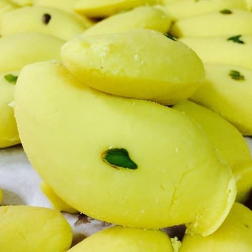Ganguram's Mango Sandesh Karapak — 400 g