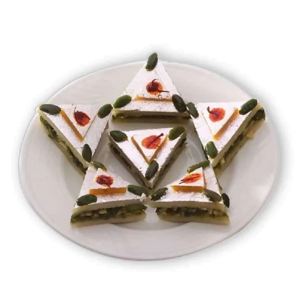 Dadu's Badam Pista Sandwich — 500 g