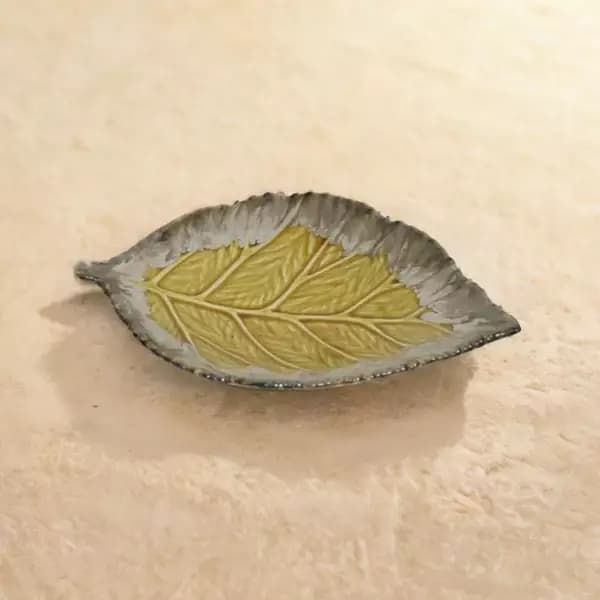 Rareplanet Brown Leaf Shaped Handmade Ceramic Platter,250g-Main image
