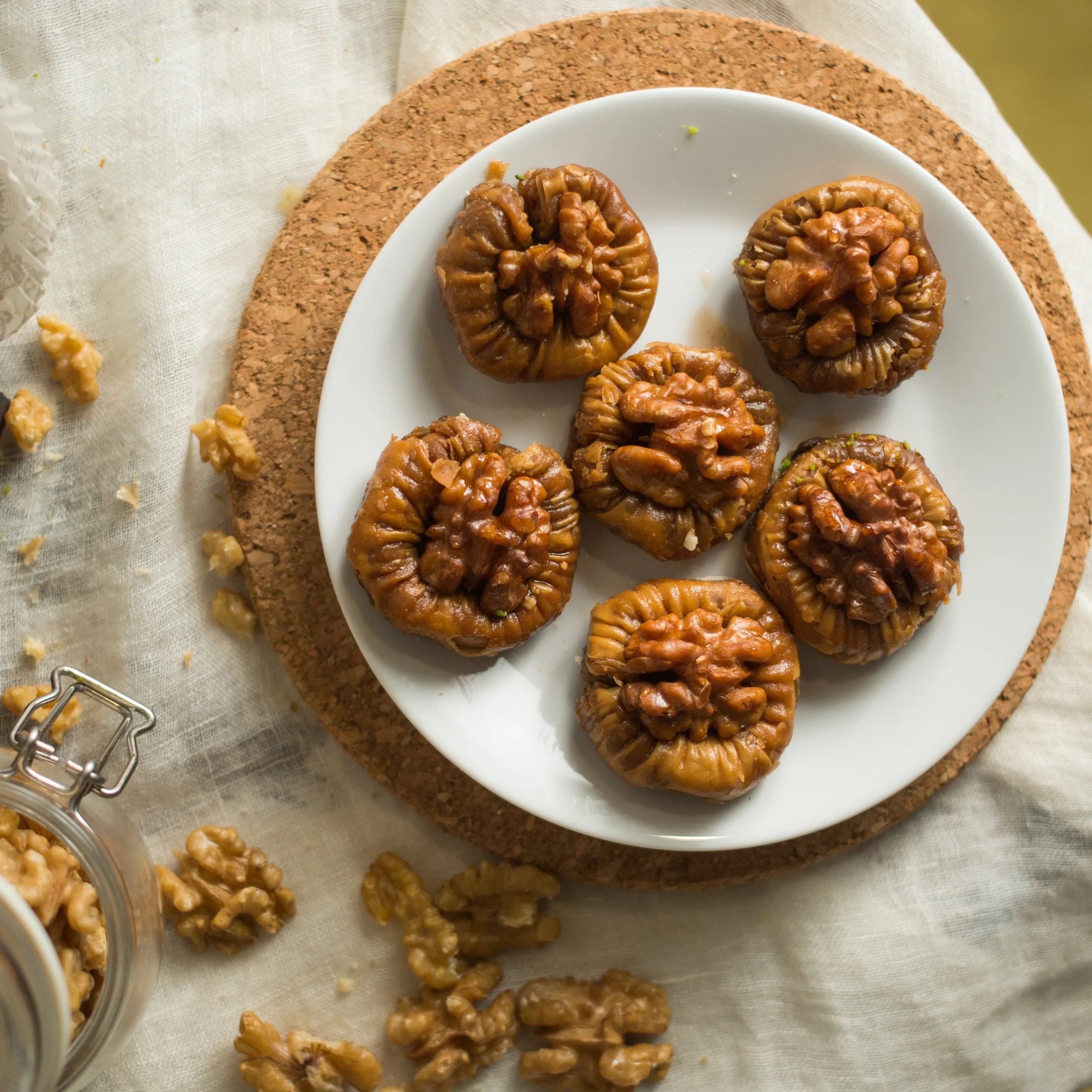 Almond House Chocolate Walnut Basket — 250 g
