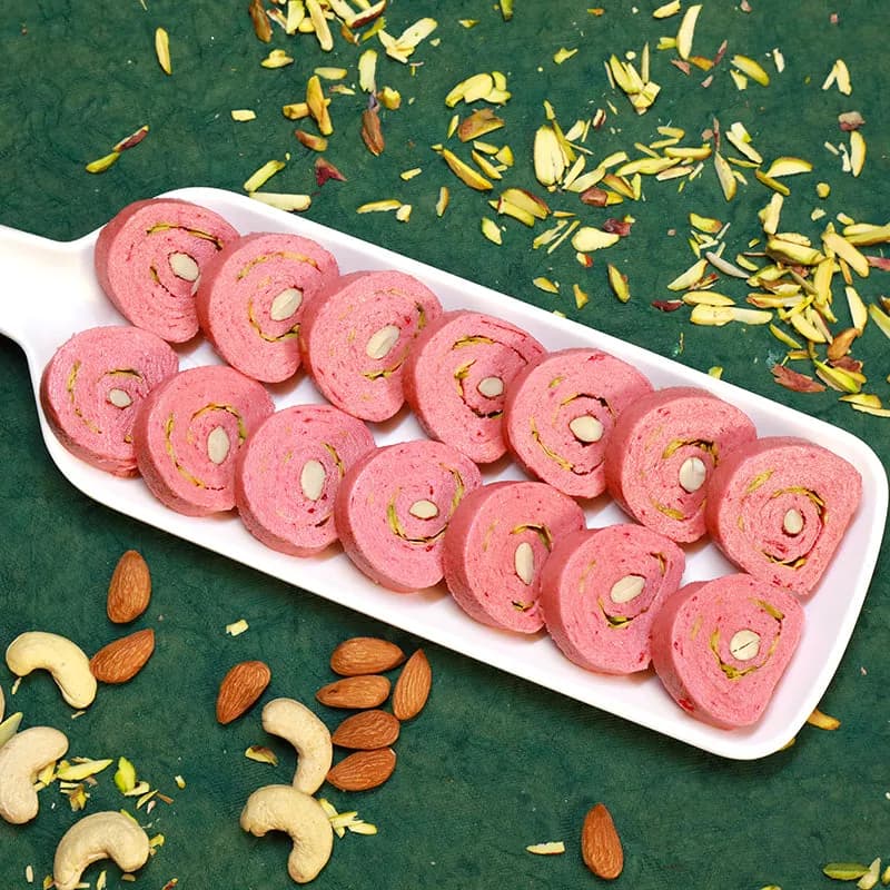 Olive Mithai Strawberry Crispy Roll — 250 g